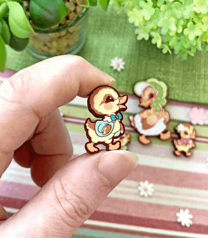 products/darling-ducklings-wood-pins.png